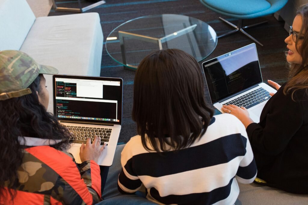 Best Tech Stack for Scalable SaaS Startups 4 pexels divinetechygirl 1181260